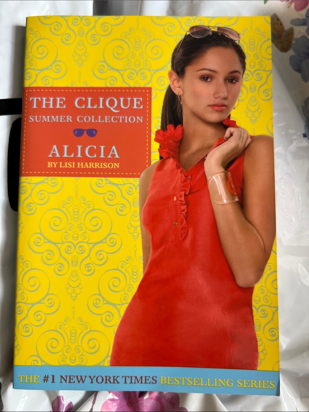 Paperback book: The Clique: Summer Collection — Alicia by Lisi Harrison